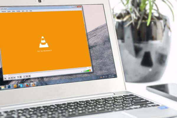 Maujanja Unayoweza Kufanya Kwa Kutumia Programu ya VLC