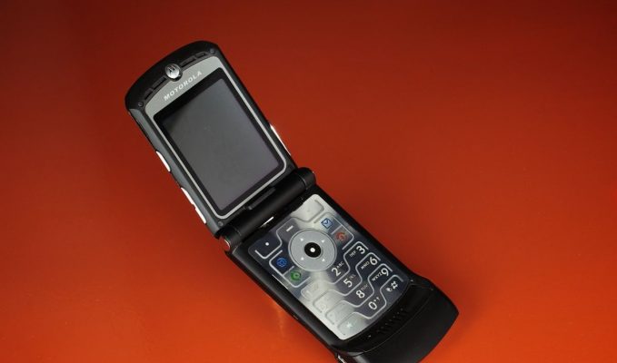 Simu ya Motorola RAZR Kurudi Mwaka 2019 Kama Simu Mpya