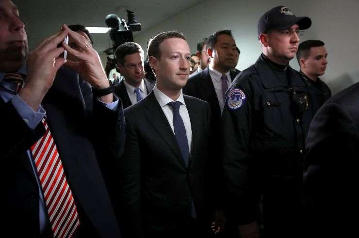 Mark Zuckerberg Hutumia Zaidi ya Bilioni 50 Kwaajili ya Ulinzi