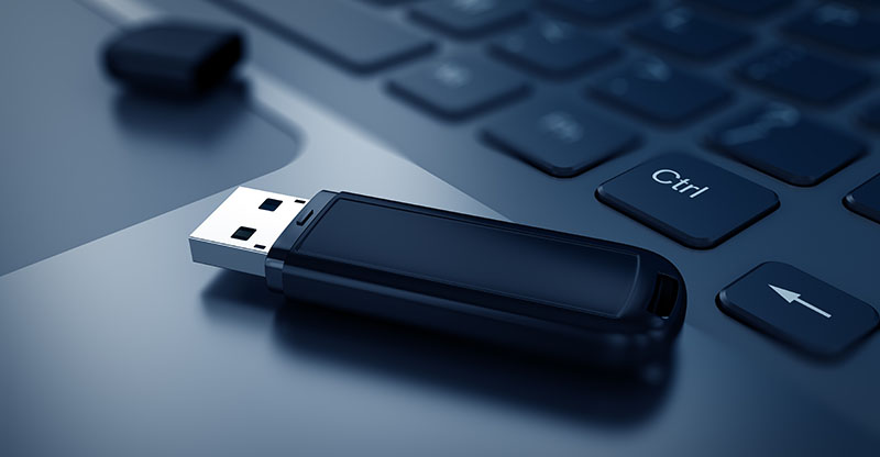 Jinsi ya Kuweka Password Kwenye USB Flash Drive Yoyote