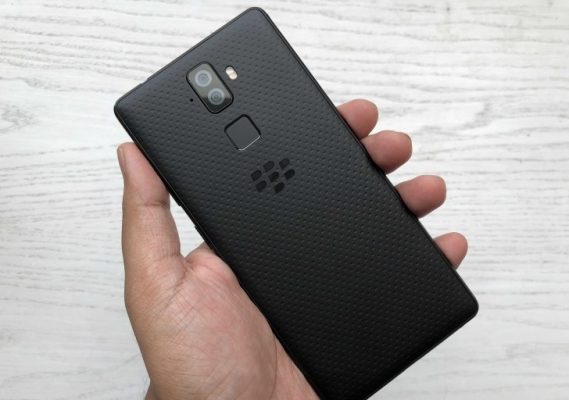 Sifa na Bei ya BlackBerry Evolve na BlackBerry Evolve X